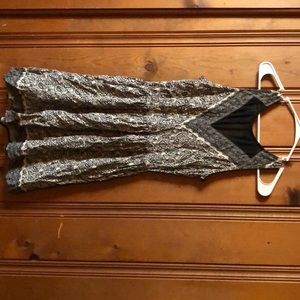 Patterned simple dress